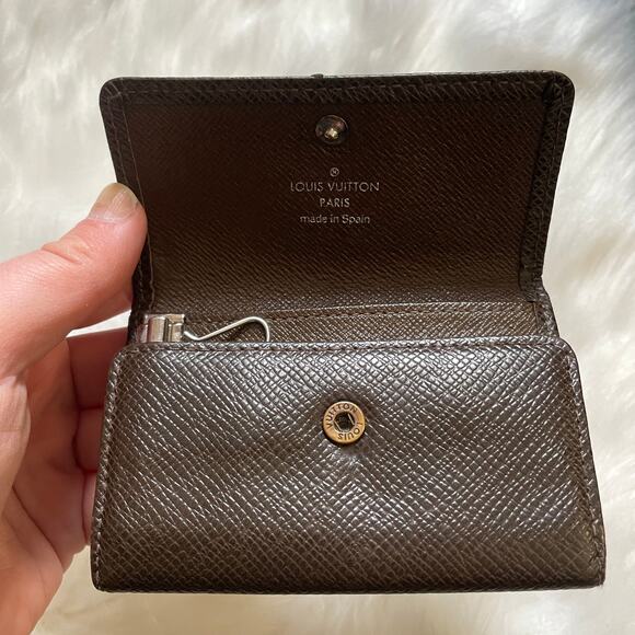 Louis Vuitton 6 Key Chain Holder Brown Taiga Leather Wallet SLG - Picture 12 of 12